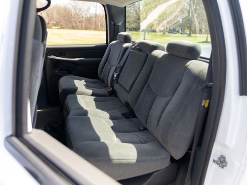 Used 2005 Chevrolet Silverado 2500 LS w/ Heavy-Duty Power Package image 33