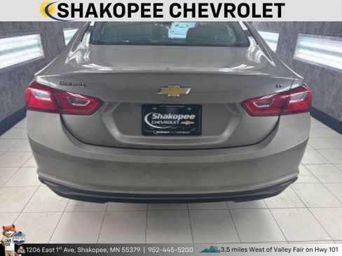 Used 2023 Chevrolet Malibu LT image 3