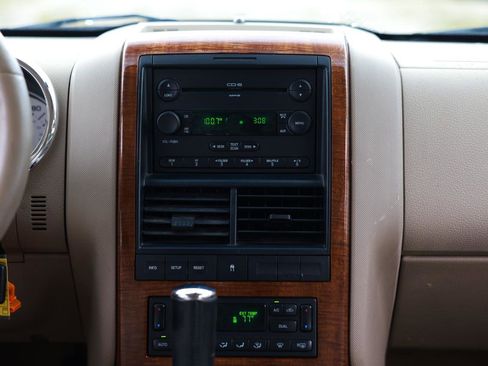 Used 2007 Ford Explorer Eddie Bauer RWD image 35