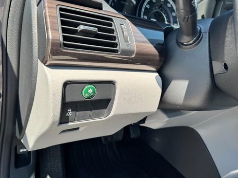 Used 2016 Honda Accord EX image 14