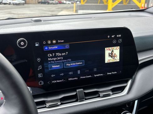 Used 2025 Chevrolet Equinox LT image 20