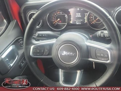 Used 2022 Jeep Wrangler Unlimited Sahara image 16