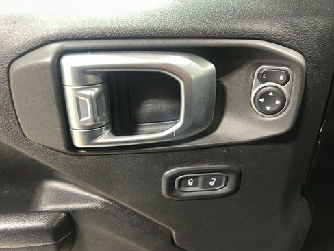 Used 2020 Jeep Wrangler Unlimited Sport S image 13