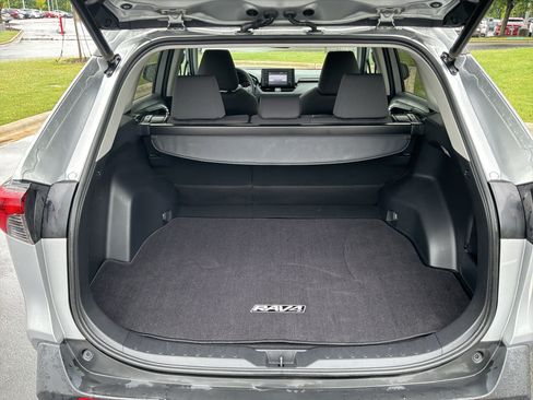 Used 2019 Toyota RAV4 XLE w/ Convenience Package AWD/4WD image 32