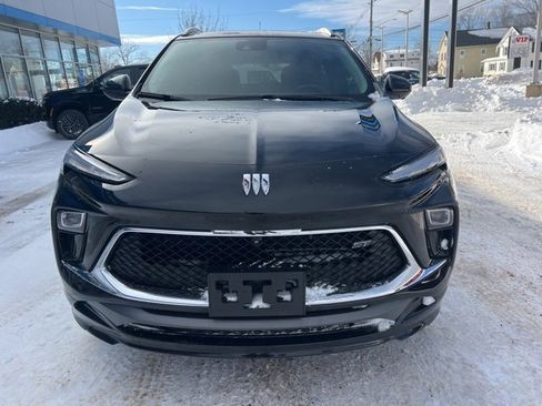 Used 2024 Buick Encore GX Sport Touring w/ Experience Buick Package image 9