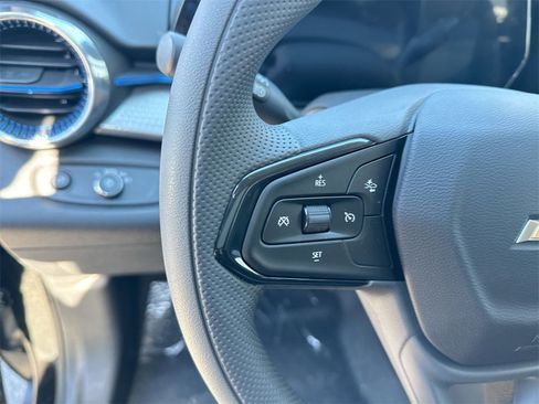 New 2026 Chevrolet Trax LT w/ Sunroof Package image 17