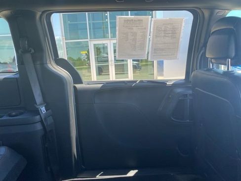 Used 2019 Dodge Grand Caravan GT FWD image 22