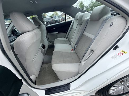 Used 2012 Toyota Camry LE FWD image 25