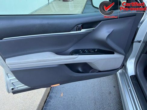 Used 2018 Toyota Camry SE w/ Audio Package FWD image 37