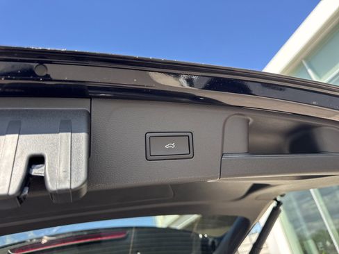 New 2026 Volkswagen Atlas SE image 8