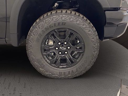 New 2026 Chevrolet Silverado 1500 ZR2 w/ Dark Appearance Package AWD/4WD image 15