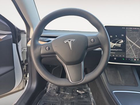 Used 2021 Tesla Model 3 Long Range image 12