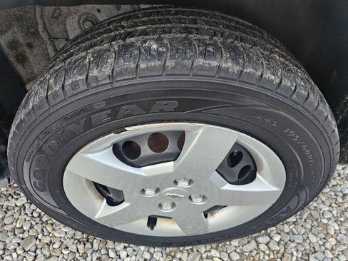 Used 2007 Chevrolet Cobalt LS w/ Enhanced Safety Package image 9