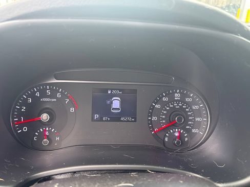 Used 2020 Kia Soul LX FWD image 4