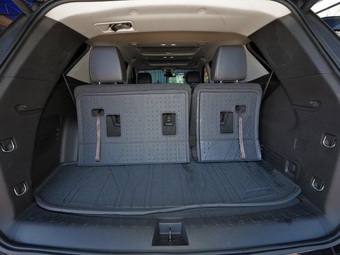 Used 2019 Chevrolet Traverse Premier w/ Redline Edition FWD image 18