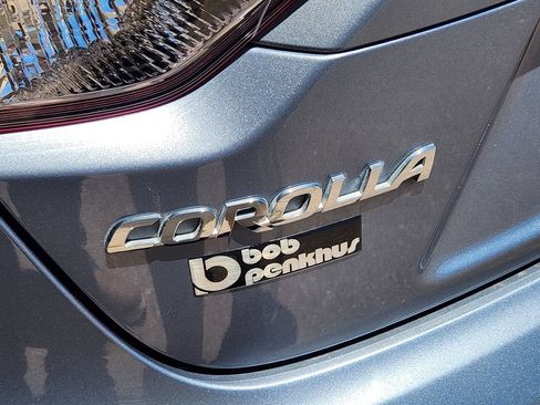 Used 2020 Toyota Corolla LE w/ LE Premium Package FWD image 31