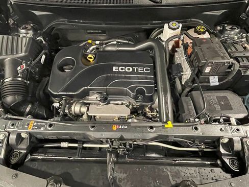 Used 2020 Chevrolet Equinox LT w/ LPO, Blackout Package image 38