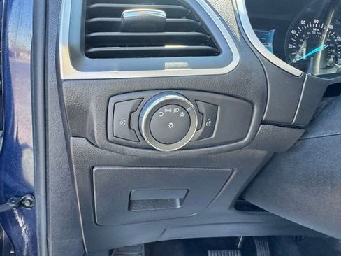 Used 2016 Ford Edge SEL w/ Equipment Group 201A AWD/4WD image 29