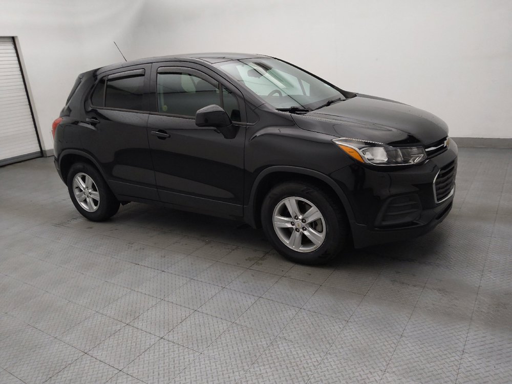 Used 2021 Chevrolet Trax LS w/ Tint and Cruise Package FWD image 11