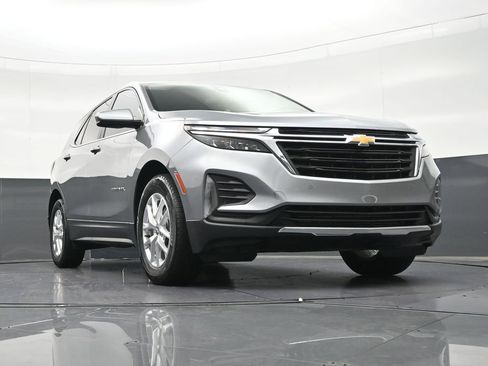 Used 2024 Chevrolet Equinox LT FWD image 30