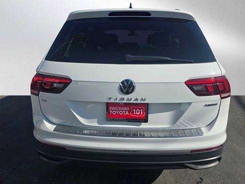 Used 2022 Volkswagen Tiguan SE image 4