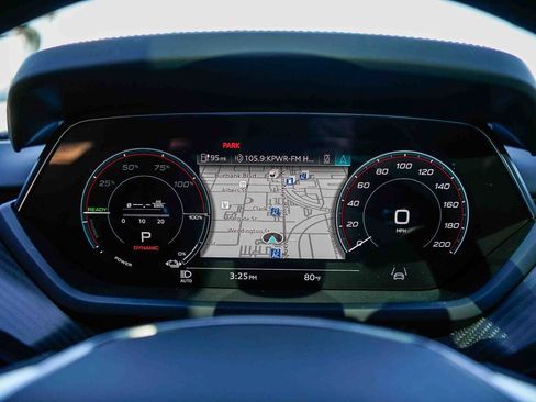 Used 2023 Audi e-tron GT Prestige image 25