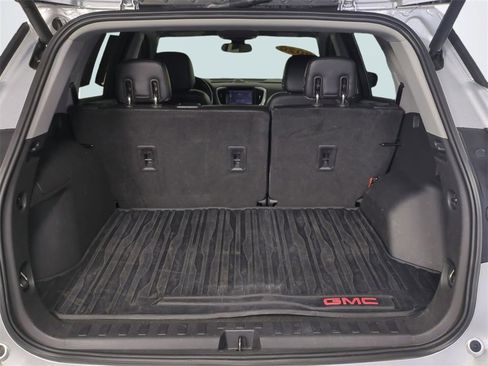 Used 2020 GMC Terrain SLT w/ Preferred Package image 14