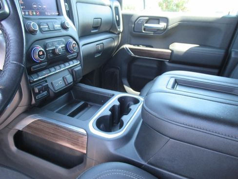 Used 2022 Chevrolet Silverado 1500 LT Trail Boss w/ LT Trail Boss Premium Package AWD/4WD image 15
