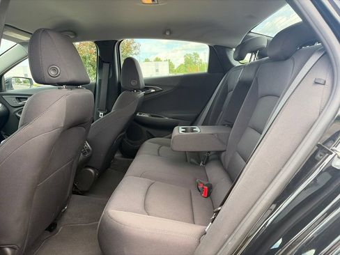 Used 2023 Chevrolet Malibu LT FWD image 38