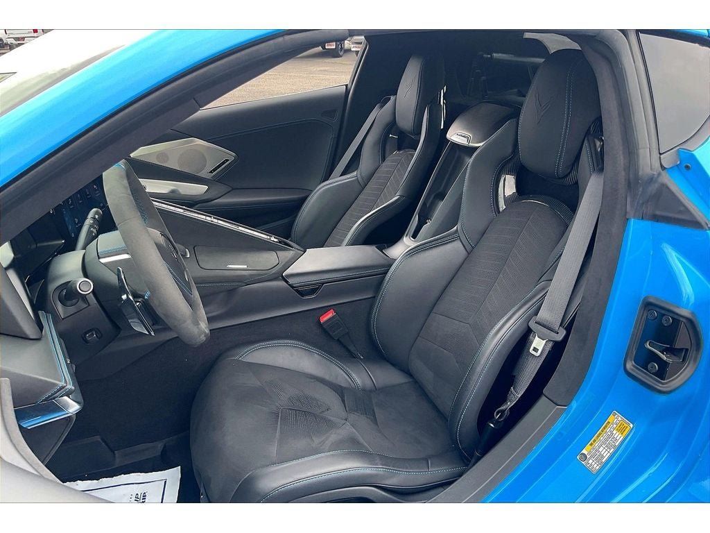 Used 2025 Chevrolet Corvette Stingray Premium Cpe w/ Z51 Performance Package RWD image 24