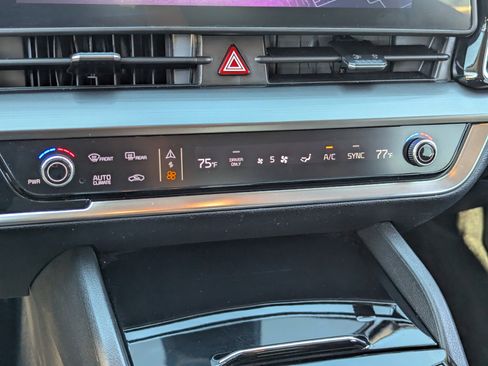 Used 2023 Kia Sportage EX image 26