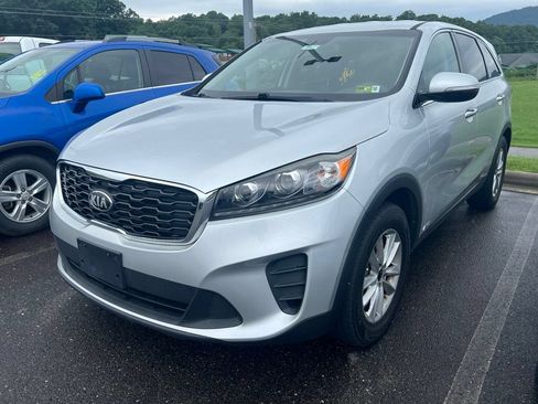 Used 2019 Kia Sorento AWD V6 image 1