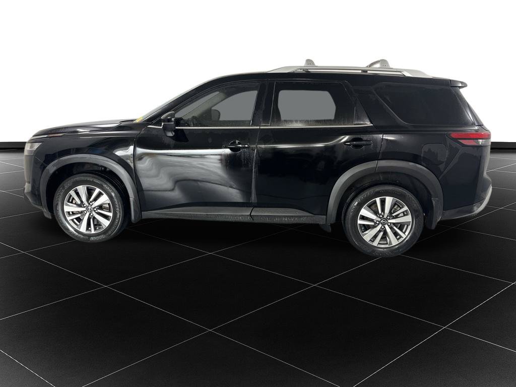 Used 2024 Nissan Pathfinder SL AWD/4WD image 2