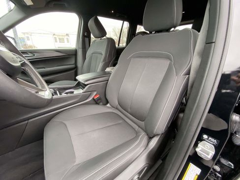 Certified 2024 Jeep Grand Cherokee Laredo image 15