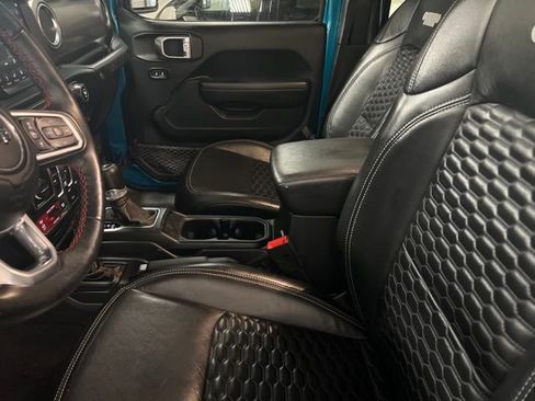 Used 2019 Jeep Wrangler Unlimited Rubicon w/ Dual Top Group image 10