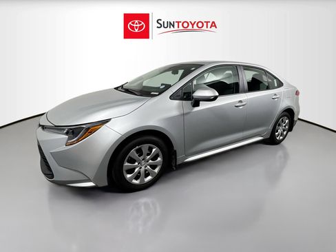 Used 2026 Toyota Corolla LE FWD image 9