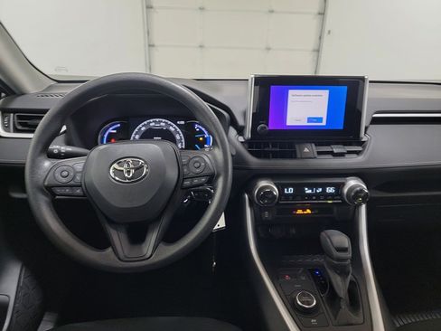 Certified 2023 Toyota RAV4 LE AWD/4WD image 12