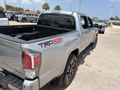 Used 2023 Toyota Tacoma TRD Sport w/ Advanced Technology Package AWD/4WD image 6