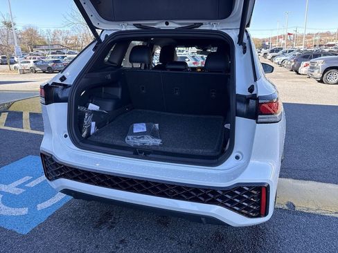 New 2026 Volkswagen Tiguan SE R-Line AWD/4WD image 43