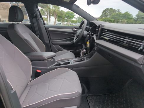 Used 2026 Volkswagen Jetta Sport FWD image 31