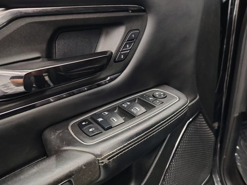 Used 2022 RAM 1500 Limited w/ Body Color Bumper Group image 29