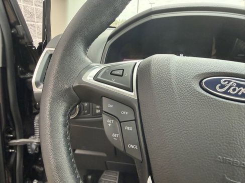 Used 2022 Ford Edge SEL w/ Convenience Package image 32