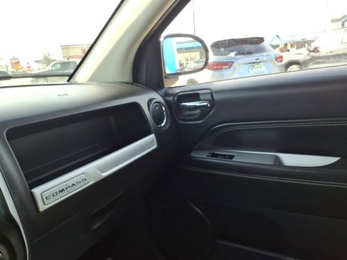 Used 2016 Jeep Compass High Altitude image 20