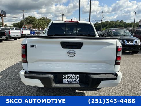 Used 2022 Nissan Frontier SV AWD/4WD image 4