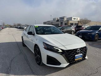 Used 2024 Nissan Altima 2.5 SR video 2
