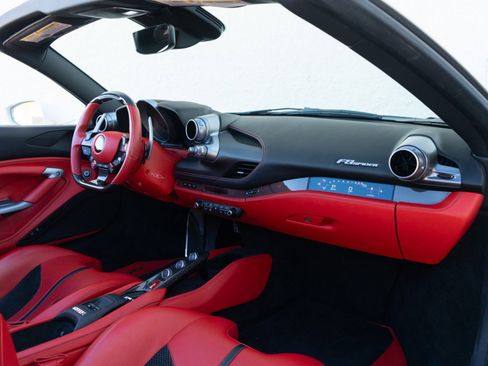 Used 2023 Ferrari F8 Tributo image 6