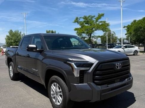 Used 2025 Toyota Tundra SR5 w/ SR5 Convenience Package AWD/4WD image 4