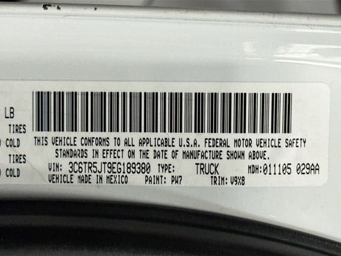 Used 2014 RAM 2500 SLT image 25