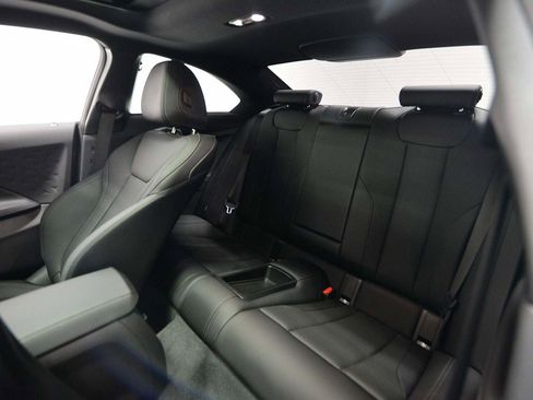 Certified 2025 BMW 230i 230i w/ Convenience Package image 9