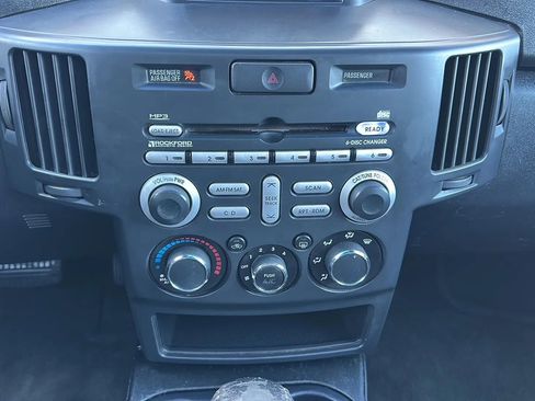 Used 2007 Mitsubishi Endeavor SE image 26